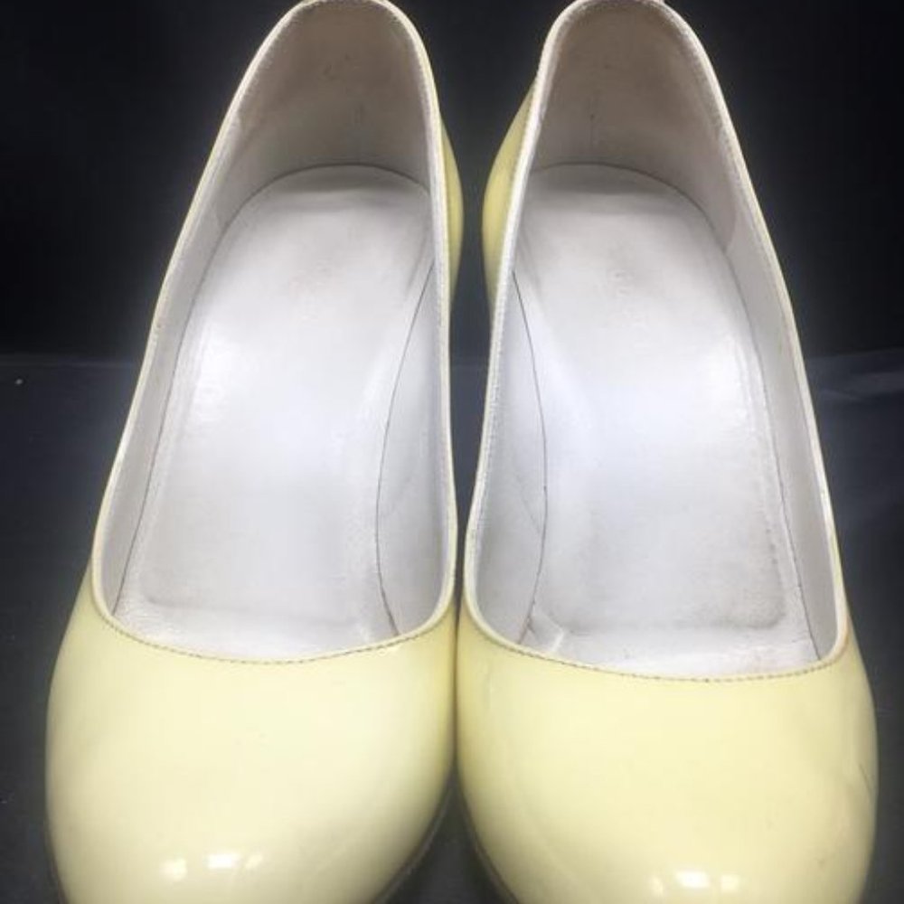 Gucci Yellow Patent Leather Pumps - Picture 2 of 12